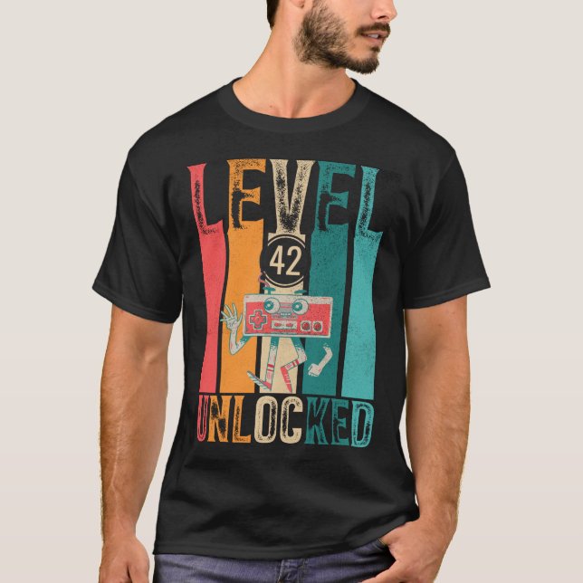 Camiseta nivel 42 sin cerrar (Anverso)