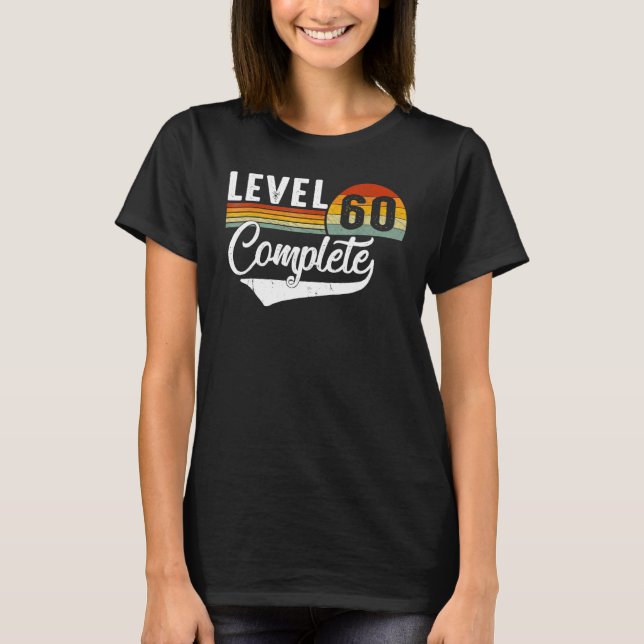 Camiseta Nivel 60 Videojugadores Retro Completos Pareja 60  (Anverso)