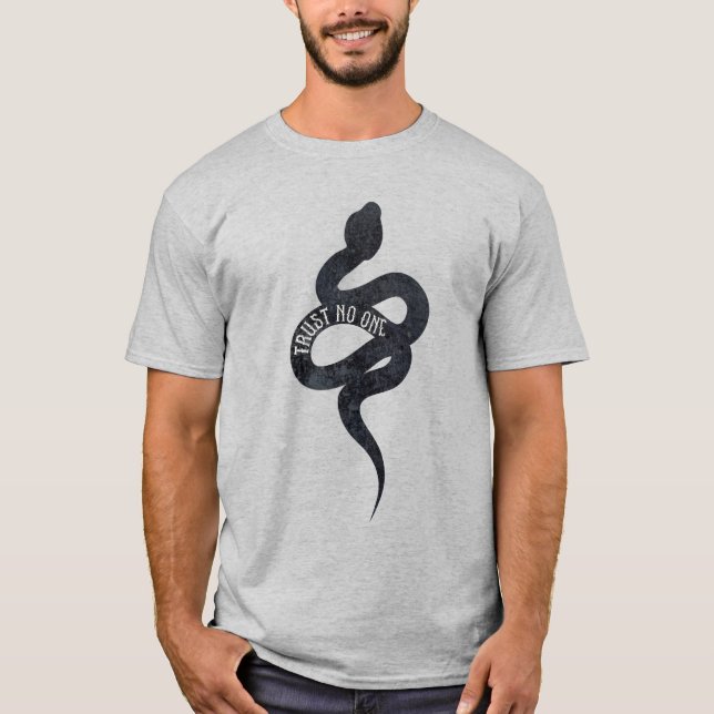 Camiseta No confíes en nadie Serpiente  (Anverso)