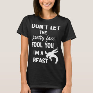 Camiseta no dejes que el bonito se enfrente al tonto que lu