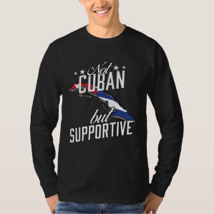 Camiseta No es cubano pero es un turista de viaje que apoya
