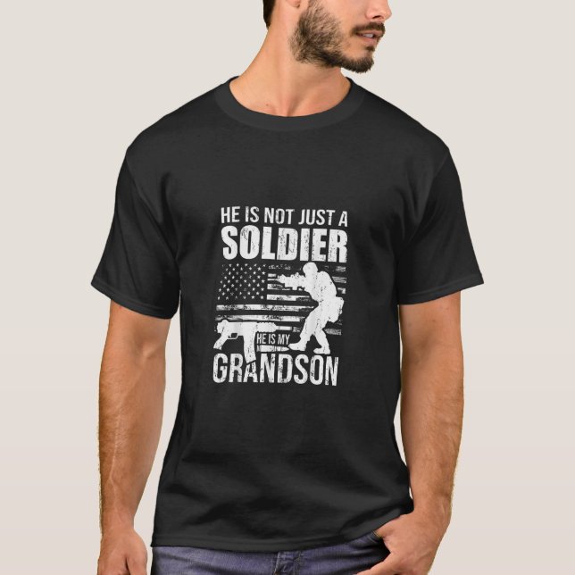 Camiseta No Es Solo Un Soldado, Es Mi Abuelo Regalo. (Anverso)