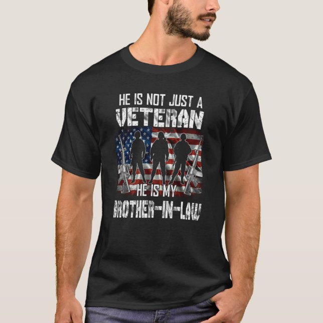 Camiseta No Es Solo Un Veterano, Es Mi Hermano En Derecho. (Anverso)