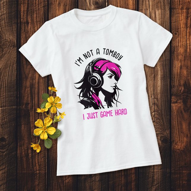 Camiseta NO es un Chica de juego negro y rosa de TOMBOY (Subido por el creador)