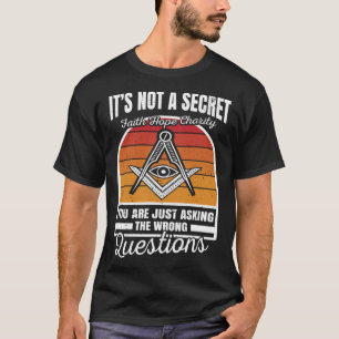 Camiseta No Es Una Escaparate Masónica Secreta Y Una Brújul