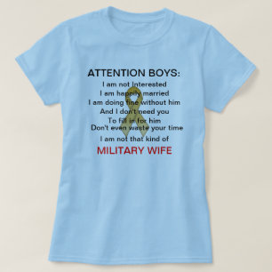 Camiseta No esa clase de esposa militar