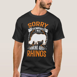 Camiseta No escuchaba que pensaba en los rinocerontes