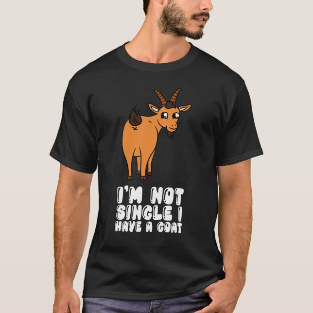 Camiseta No Estoy Soltero Tengo Una Cabra (Anverso)