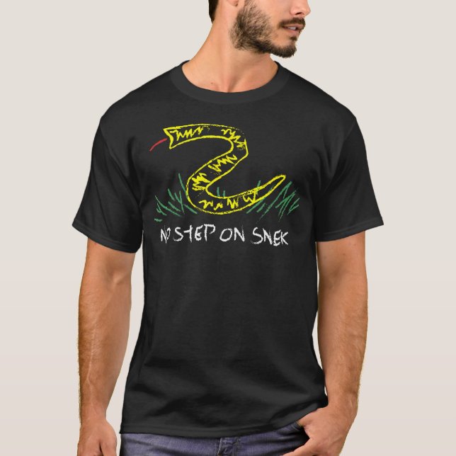 Camiseta No hay paso en la bandera de Snek Gadsden (Anverso)