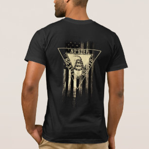 CAMISETA NO HAY PASO EN LA BANDERA ESTADOUNIDENSE