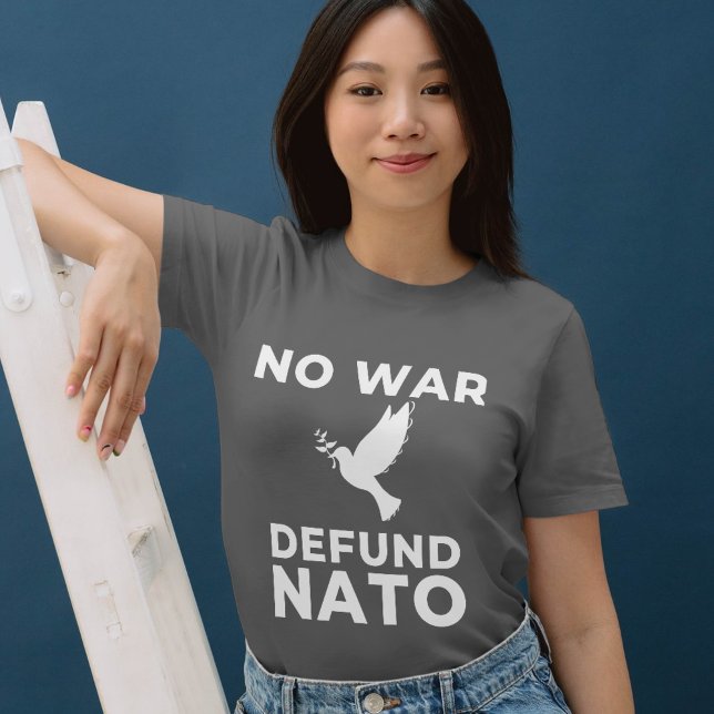 Camiseta No hay una guerra defendida por la OTAN (Subido por el creador)