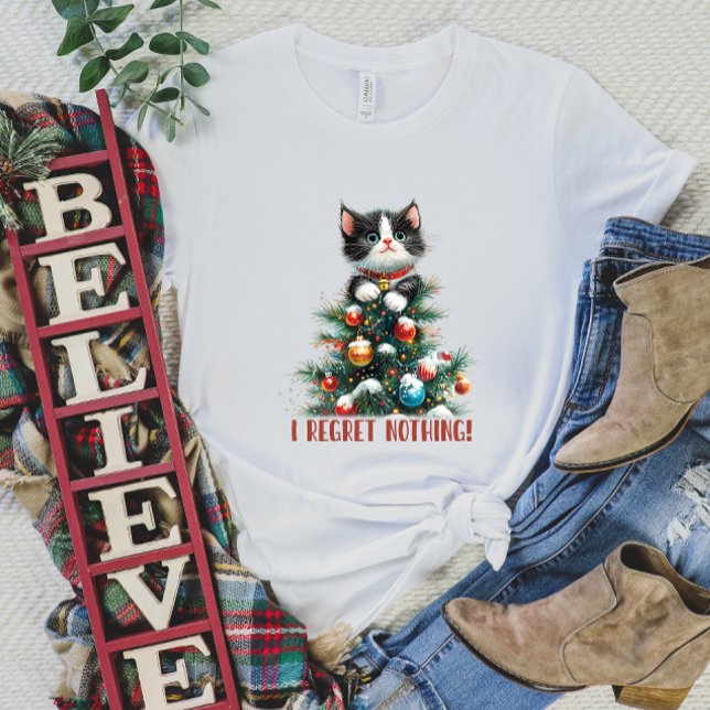 Camiseta No me arrepiento de nada Navidades Cat T-Shirt (Subido por el creador)