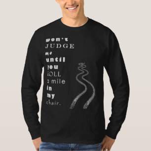 Camiseta No me juzguen a una persona con conciencia sobre l