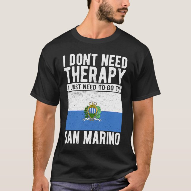 Camiseta No necesito Terapia solo necesito ir a San Mari (Anverso)