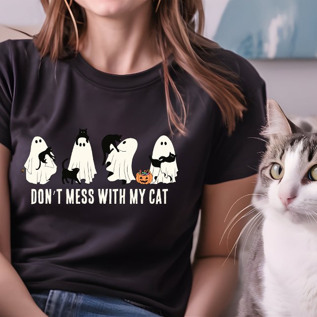 CAMISETA NO SE ENFRENTAN CON MI GATO HALLOWEEN CAT MOM (halloween black cat MOM ghost shirt)