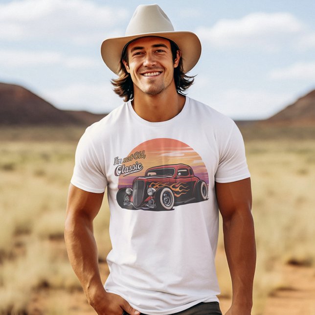 Camiseta No soy viejo Soy Fierce Flames clásicos (Subido por el creador)