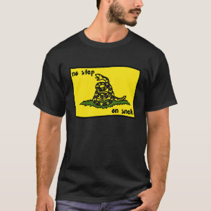 Camiseta No Step On Snek Gadsden Flag Meme