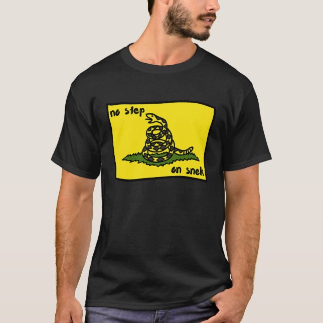 Camiseta No Step On Snek Gadsden Flag Meme (Anverso)
