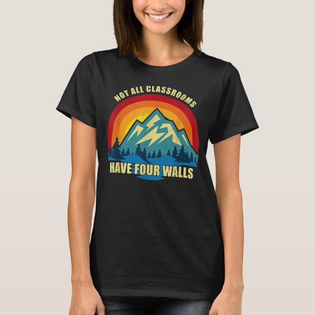 Camiseta No Todas Las Aulas Tienen Cuatro Paredes Hogar-Col (Anverso)