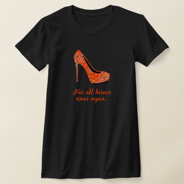 Camiseta No todos los héroes llevan mayúsculas Stiletto (Distribución)