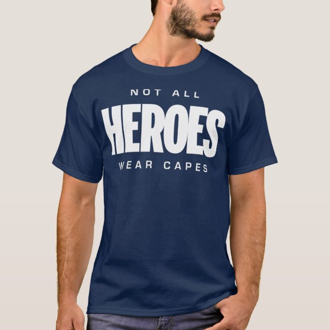 Camiseta No todos los héroes usan mayúsculas (Anverso)