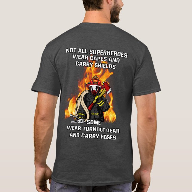 Camiseta No todos los superhéroes... bombero (Reverso)