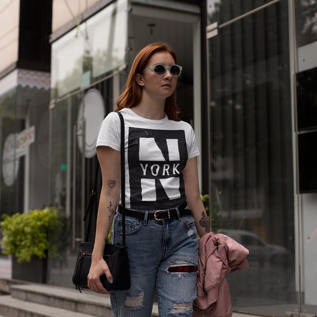 Camiseta Noche Nueva York (Bold women on the way to achieve success)