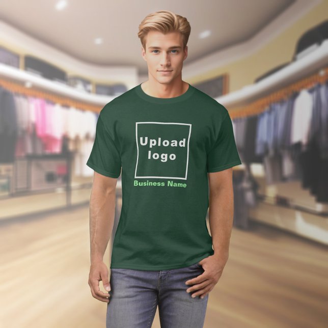 Camiseta Nombre comercial y logotipo en un bosque profundo  (Deep forest green t-shirt with your business name and logo on model)