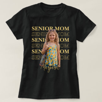 Camiseta Nombre con letra script dorada apilada para mamá d