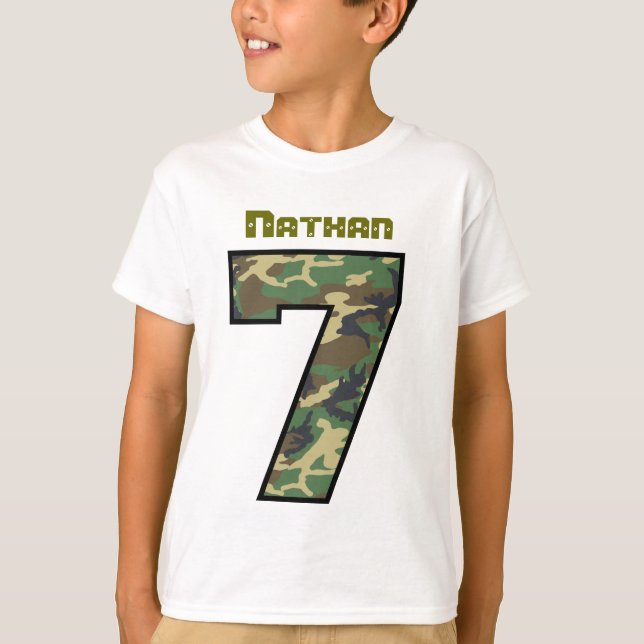 Camiseta Nombre de encargo V033 de Camo del 6to cumpleaños (Anverso)