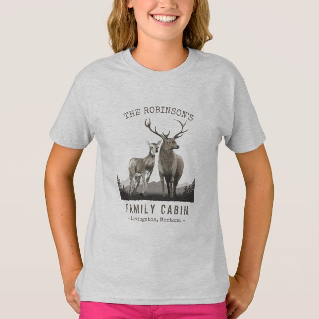 Camiseta Nombre de familia Cabina Deer Pine Tree Forest Gra (Anverso)
