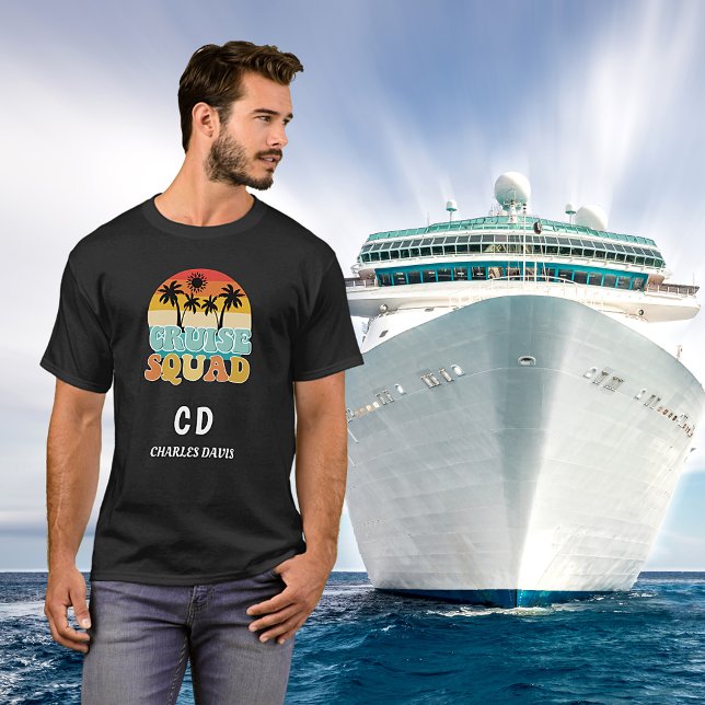 Camiseta Nombre de monograma retro negro de la brida de cru (Subido por el creador)