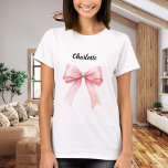 Camiseta Nombre del arco rosado<br><div class="desc">Para una camiseta ligera. Decorado con un arco rosa. Personaliza y agrega tu nombre. Texto negro.</div>