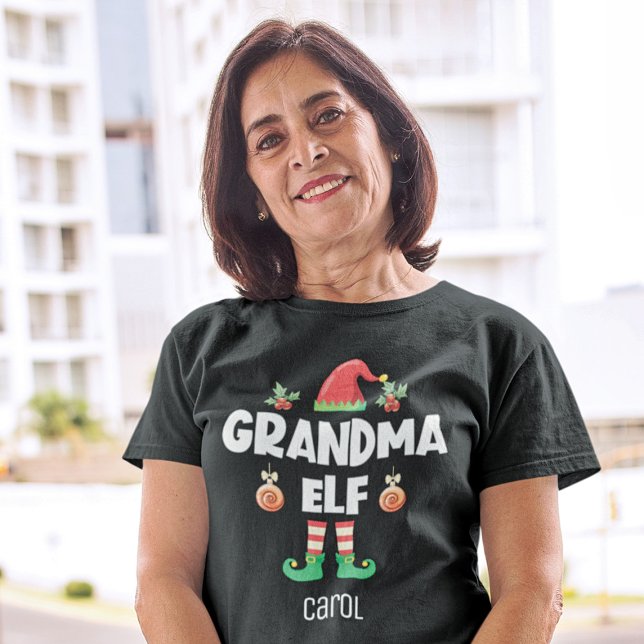 Camiseta Nombre del conjunto de navidades de la familia elf (Subido por el creador)