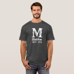 Camiseta Nombre Monograma Masculino Regalo Padrino Boda Gri<br><div class="desc">Clásico,  simple,  boda,  camiseta con nombre. Perfecto para el padrino. Personalízalo con tu inicial y nombre.</div>