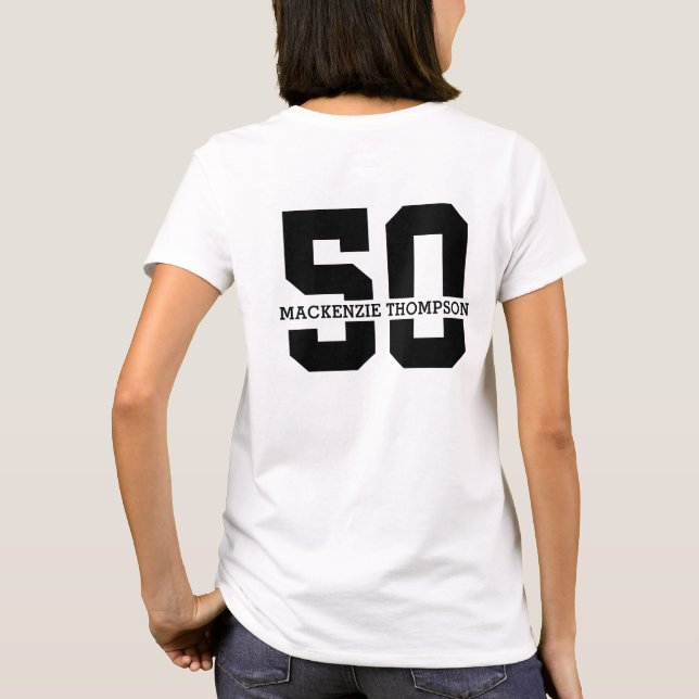 Camiseta Nombre personalizado 50 cumpleaños moderno (Reverso)