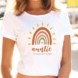 Camiseta Nombre personalizado de la tía Boho Tono de la Tie<br><div class="desc">La camiseta del Sol arcoiris con el nombre personalizado Boho Earth Tone es una prenda única y elegante que combina elementos bohemios y terrenales con un sol arcoiris vibrante. Además de la impactante gráfica, la camiseta también puede ser personalizada con tu propio nombre y mensaje, convirtiéndola en una pieza realmente...</div>