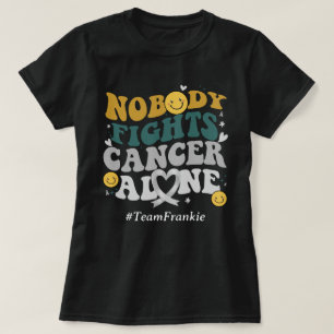 Camiseta Nombre personalizado que nadie lucha contra el cán