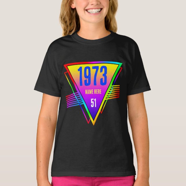 Camiseta Nombre personalizado retro moderno año de edad reg (Anverso)