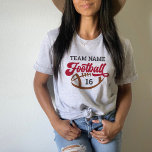 Camiseta Nombre y número del jugador de fútbol personalizad<br><div class="desc">Camiseta de personalizado Front and Back Football T-Shirt - mostrada en Athletic Grey Design incluye el guión "Fútbol" con texto que se puede personalizar para el nombre del equipo, el apellido del jugador y el número de camiseta. Los colores rojo, marrón de cuero y gris carbón vegetal se pueden personalizar....</div>