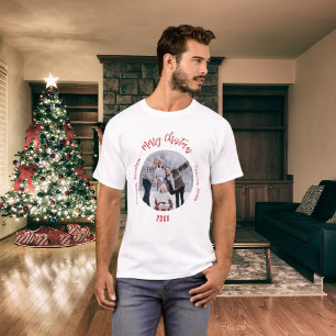 Camiseta nombres de familia en rojo para fotos de Navidad