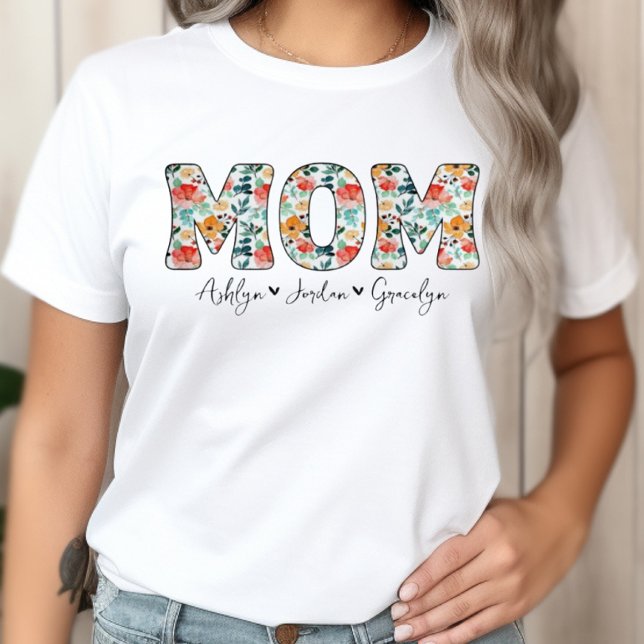 Camiseta Nombres personalizados de niños con flores de mamá (Subido por el creador)
