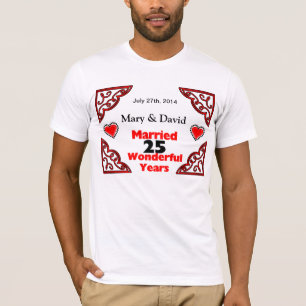 Camiseta Nombres y fechas de 25 años de los corazones negro