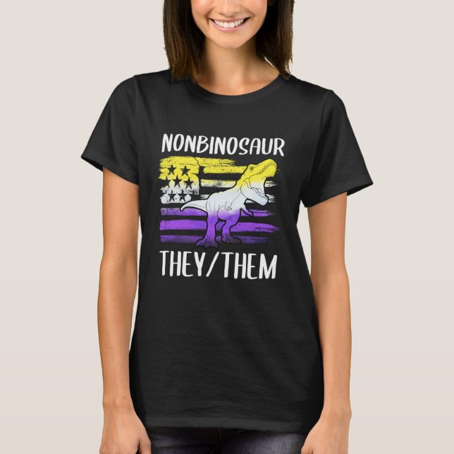 Camiseta Nonbinosaur They Them Non Binary Pronouns Dinosaur (Anverso)