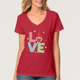 Camiseta Nordic Love Gnome: Whimsical Pastel Heart 
