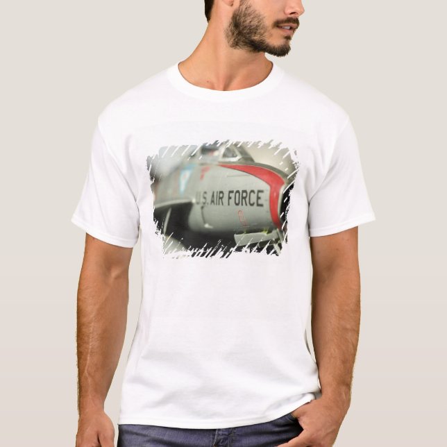 Camiseta Norteamérica, EE. UU., Exhibición de modelos (Anverso)