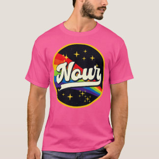 Camiseta Nour Rainbow en un estilo vintage espacial