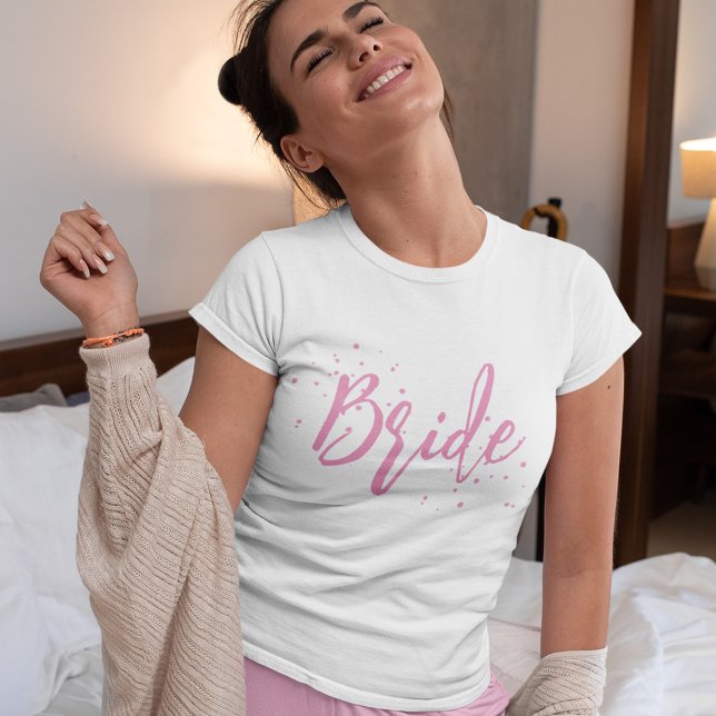 Camiseta Novia Simple Caligrafía Escritura Bonita (Whimsical Calligraphy Script Bride T-Shirt.)