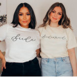 Camiseta Noviaria con guión corto Bachelorette/Brigada<br><div class="desc">¡Siempre agregamos nuevos diseños a diario!</div>