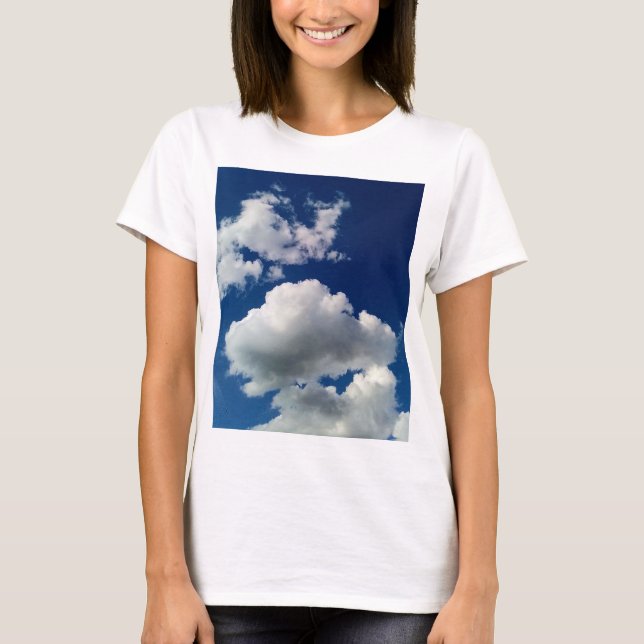Camiseta Nubes blandas grandes (Anverso)